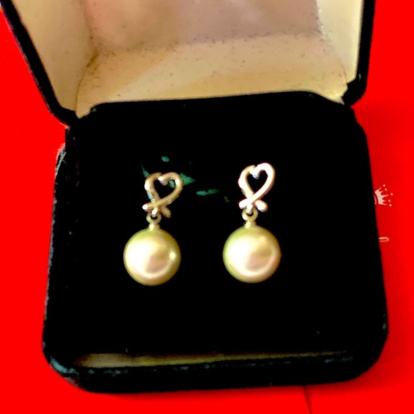 ❤️Valentines-Stunning Heart Shaped Pearl Earrings - Picture 2 of 4